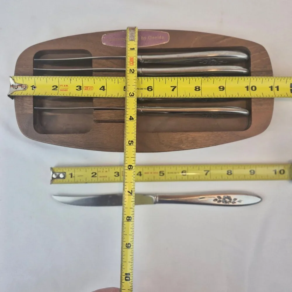Community By Oneida Steak Knife Set Of 6 Knives in a Walnut Wood Case